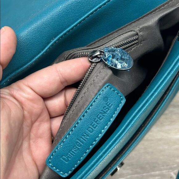 Damsel in Defense Elegant Teal Women's Bag - Picture 8 of 8